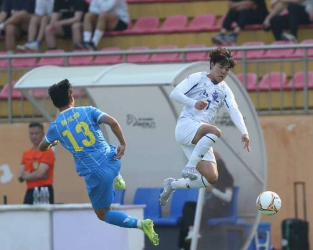 包含赛地聚焦：全明星赛国际比赛日热度飙升，成都蓉城外线爆发，底气十足，球探报告显示潜力的词条-完美网页版